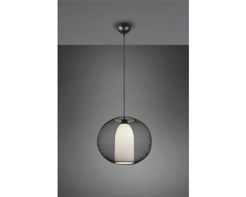 Čierna závesná lampa s guľovitým tienidlom