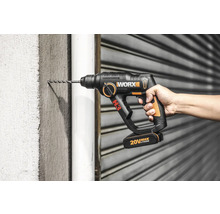 Akumulátorový vŕtací skrutkovač vŕta do steny