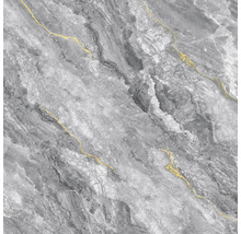Sivá mramorová dlaždica so zlatými žilami