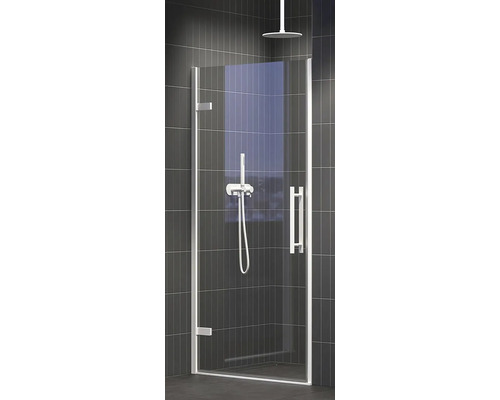 Sprchovací kút so sklenenými dverami a kovaním