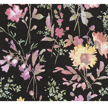 Textília s kvetinovým vzorom na tmavom pozadí