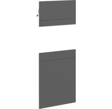 Tmavá kuchynská skrinka a roleta do kuchyne