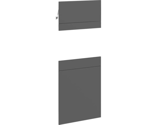 Tmavá kuchynská skrinka a roleta do kuchyne