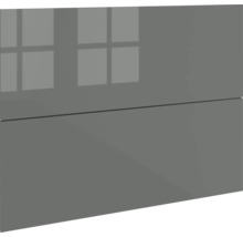 Pohľad spredu na modernú sivú nábytkovú čelnú stranu