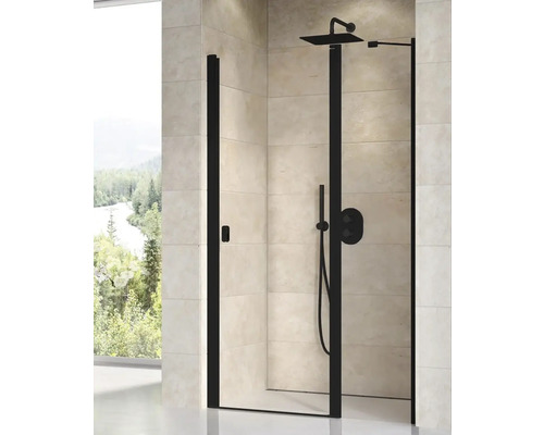 Sprchovací kút s čiernym rámom a dažďovou sprchou