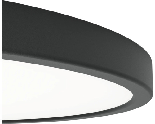 Detail okrúhleho stropného svietidla