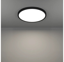 Okrúhle stropné svietidlo v miestnosti