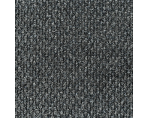 Detail sivého koberca.