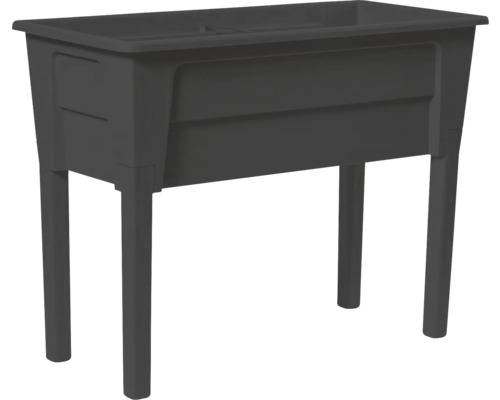 Plastový záhradný stôl so štyrmi nohami