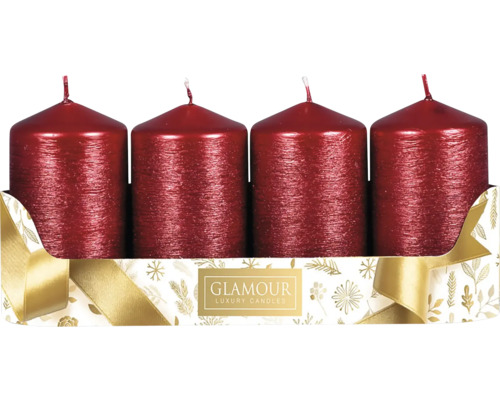 Sviečky adventné škrabané Taurus metalické červené 4 ks Štyri sviečky v tvare stĺpika v balení s logom Glamour Luxury Candles