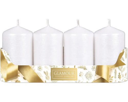 Sviečky adventné škrabané Taurus metalické biele 4 ks Štyri biele stĺpové sviečky v ozdobnom balení