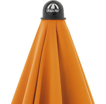 Detailný pohľad na slnečník s logom Doppler