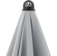 Detailný pohľad na slnečník s logom Doppler