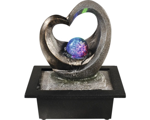 Dekoratívna izbová fontána s tvarom srdca a osvetlenou guľou