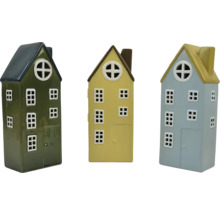 Tri dekoratívne domy z keramiky