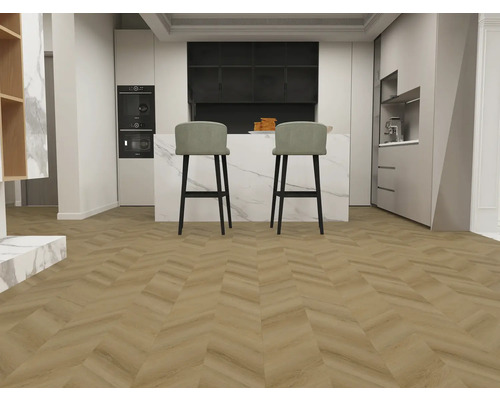 Moderná kuchyňa s dvoma barovými stoličkami a parketami vo vzore rybej kosti