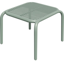 Štvorcová kovová stolička s lamelovým sedadlom