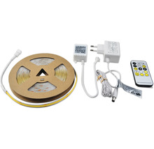 LED pásik s transformátorom, ovládaním a diaľkovým ovládaním na cievke