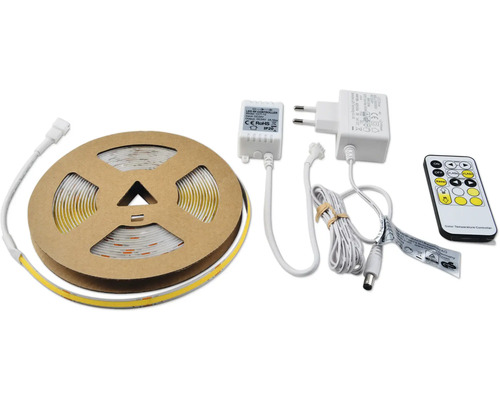 LED pásik s transformátorom, ovládaním a diaľkovým ovládaním na cievke