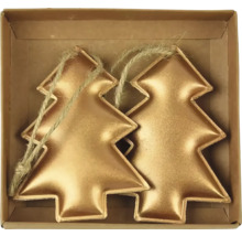 Kovové ozdoby na vianočný stromček v krabici