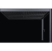 Detailný pohľad na modernú pergolu s lamelovou strechou