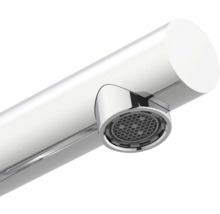 Detailný záber výtoku vodovodnej batérie