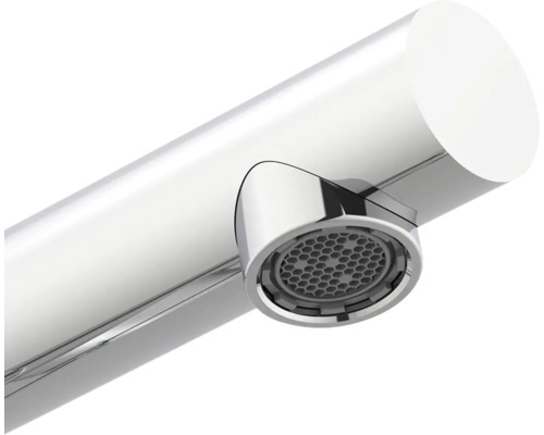 Detailný záber výtoku vodovodnej batérie