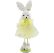 Dekoratívna veľkonočná figúrka zajaca so šatami