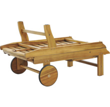 Drevené ležadlo s kolieskami pre jednoduchú prepravu