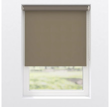 Pohľad na okno so sivou roletou