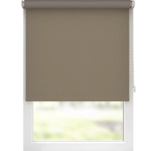 Okno so stiahnutou roletou