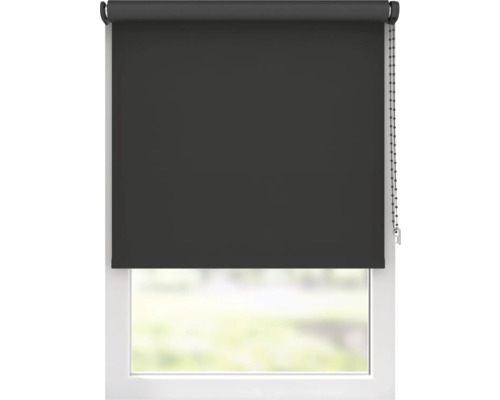 Nepriehľadná roleta na okne s reťazovým ovládaním