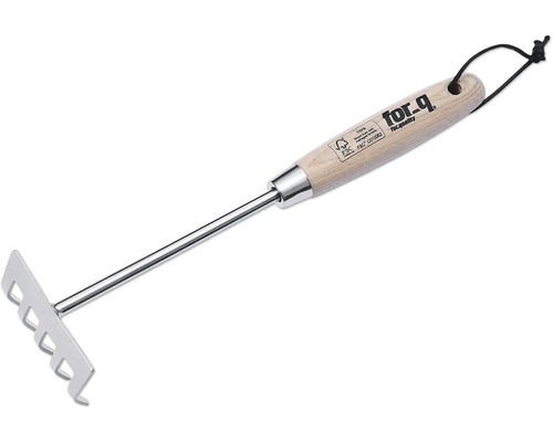 Záhradné hrable s drevenou rukoväťou a pútkom na zavesenie