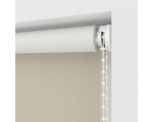 Roleta s ovládacou retiazkou na dekoráciu okien a ochranu proti slnku
