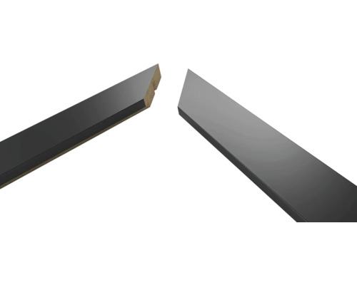 Dve drevené soklové lišty