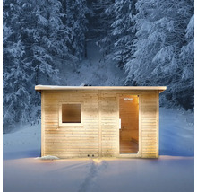 Drevená sauna v snehu s oknom a sklenenými dverami s logom Home Deluxe