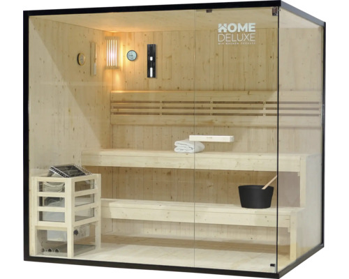 Drevená sauna so sklenenými dverami a interiérom