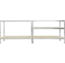 Kovová polica s niekoľkými úložnými plochami na skladovanie