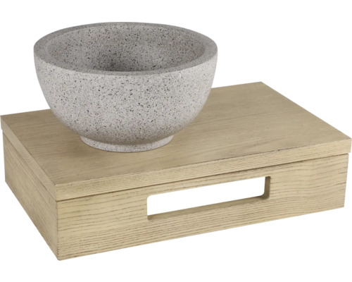 Dekoračná misa na drevenej krabici