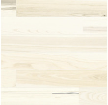 Svetlá drevená podlaha s kresbou.