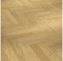 Drevená parketová podlaha s rybinovým vzorom