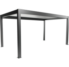 Pergola so strešnou konštrukciou a podpornými stĺpikmi