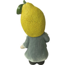 Dekoratívna figúrka záhradného trpaslíka s citrónovou hlavou