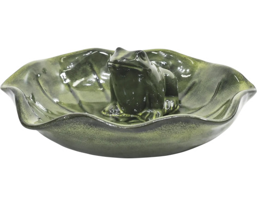 Dekoratívna figúrka žaby v miske v tvare listu.