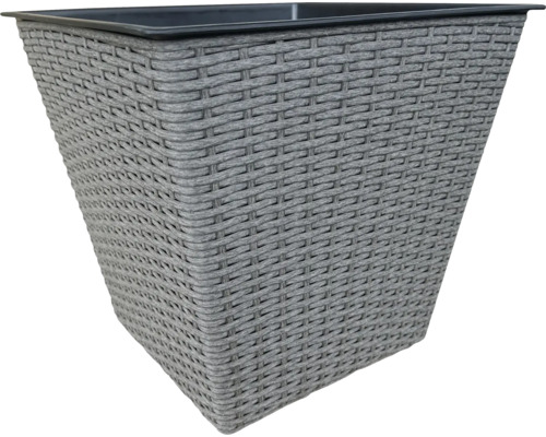 Sivý kvetináč s ratanovým vzorom