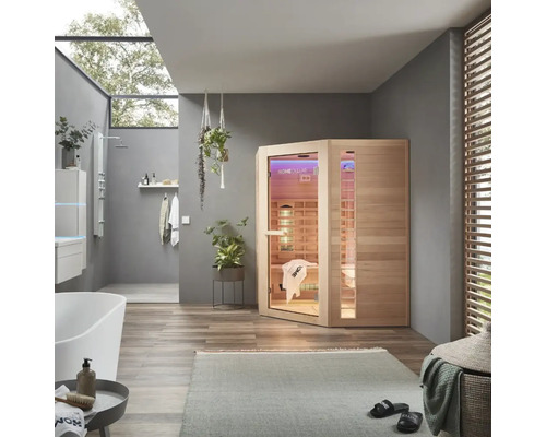 Kúpeľňa s infra saunou, vaňou a sprchou pre relaxačné chvíle