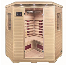 Drevená infra sauna so sklenenými vstupnými dverami a ovládacím panelom