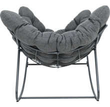 Sivé lounge kreslo s kovovým rámom a polstrovaným sedadlom