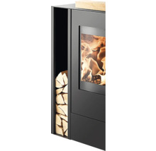 Krbové kachle s polenami a plameňmi za sklom