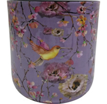 Kvetináč so vzorom vtáka a kvetov